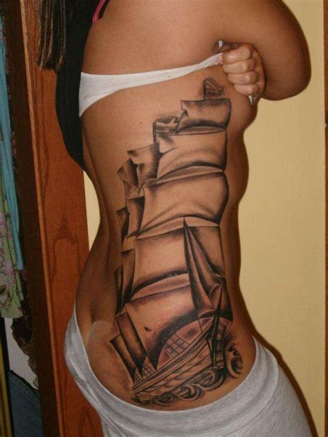 You can show the tattoo off or cover it up and it will look super stylish. 53+ Awesome Rib Cage Tattoos