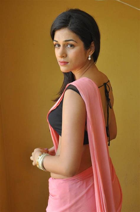 Shraddha Das Hottest Stills In Pink Saree Moviegalleri Net