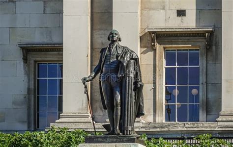 George Washington Statue Trafalgar Square London Uk Stock Photo