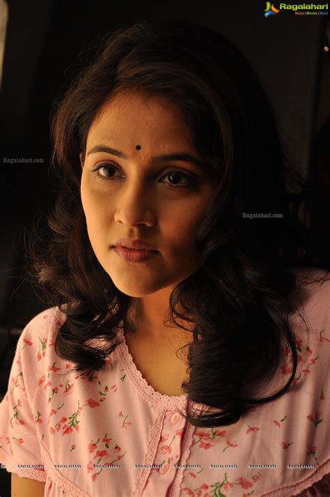 Gayatri Bhargavi Image 9 | Tollywood actress images,Telugu Actress ...