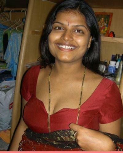 Masala Aunty Saree Stripping Photos Gallery Hot Mallu Aunties