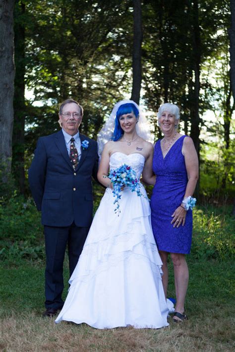 美国3名女同性恋结婚 组成3人家庭新浪图片