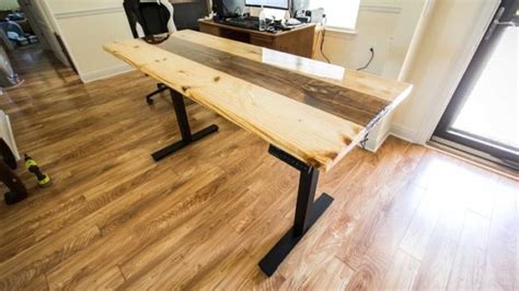 Piece to 14 inches to match the depth of the plywood top. Top 10 DIY Desk Ideas On Reddit - Style Motivation