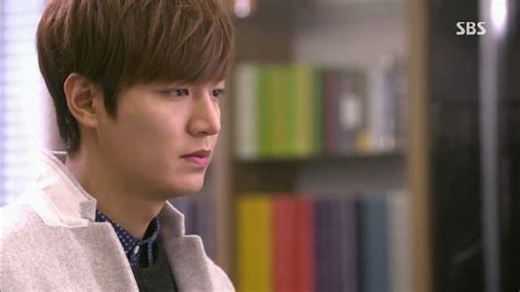 Andai saja kakak ku tidak menggodaku kakak tidak menggodaku pencarian paling banyak hari ini di search engine yang tentunya hal tersebut menandakan begitu banyaknya orang yang ingin tahu. My Name Is Nuri: Sinopsis The Heirs Episode 16 Part 2