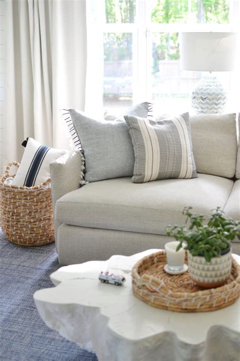 Picking The Right Throw Pillows For Your Grey Couch Throw Pillows