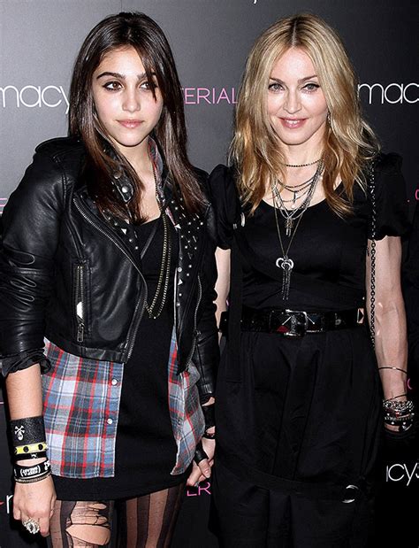 Lourdes Leon Disses Fans As Madonnas Daughter Joins Instagram