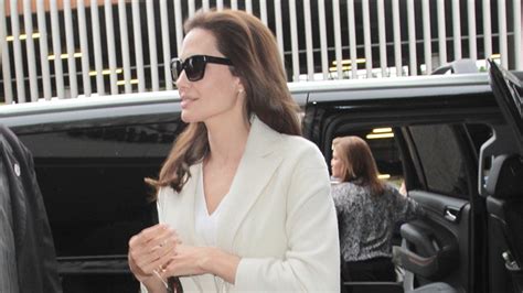 Angelina Jolie And The Return Of The It Bag Vogue