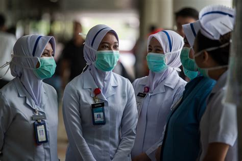 The ministry of health in malaysia confirmed that the number of cases of coronavirus had risen to 7 on tuesday. Malaysia Hits 2,031 Cases With Highest Record Number Of ...