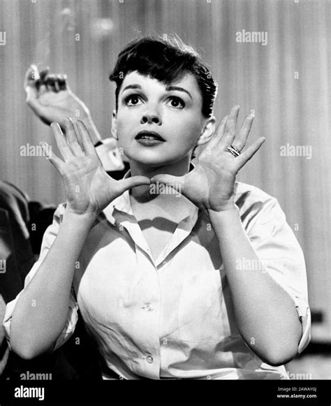 1954 Usa The Singer And Actress Judy Garland 1922 1969 In A Star Is Born E Nata Una