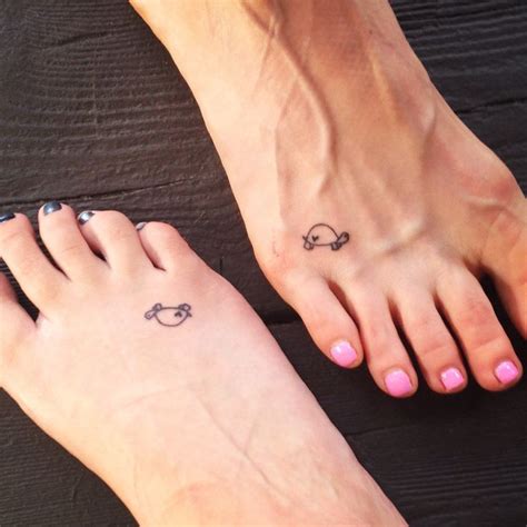 Ladies with light body color will love black ink, turtle tattoo design on their side waist to make them look gorgeous. Small turtle tattoo | Turtle tattoo designs, Small turtle ...