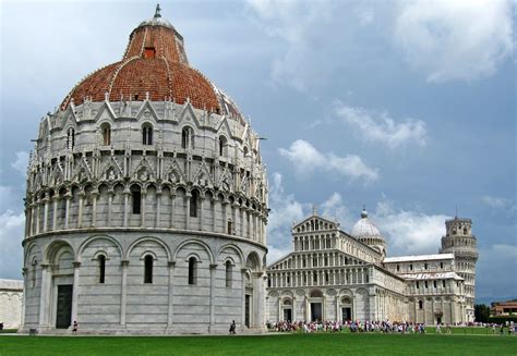 Piazza Dei Miracoli One Of The Top Attractions In Pisa Italy