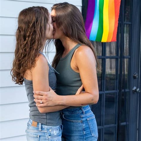 Latasha And Sarah In 2020 Cute Lesbian Couples Lesbians Kissing Girls