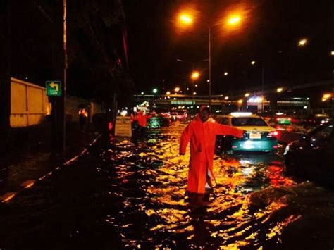 ฝนถล่มกรุง น้ำท่วมซ้ำ ‘สุขุมพันธุ์ ไม่เป็นอันนอน แจ้นตรวจกลางดึก pantip