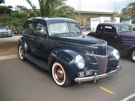 File:1940 Ford Deluxe Sedan.jpg - Wikimedia Commons