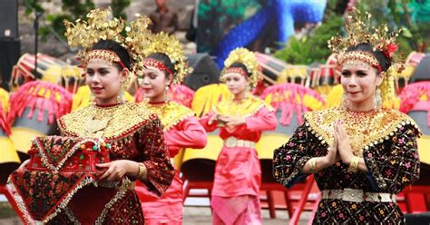 Kebudayaan Rumpun Suku Melayu Budaya Indonesia Model Rambut Pengantin