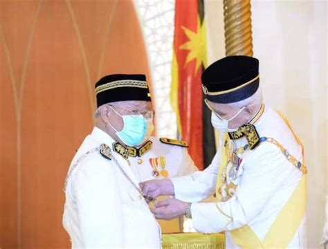 Budaya sarawak telah dipengaruhi oleh orang melayu brunei daripada kawasan pantai. Manyin dahului senarai penerima darjah kebesaran TYT, hari ...