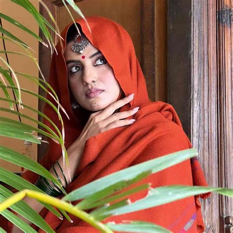 Akshara Singh The Beloved Bhojpuri Actress Amazes Fans With New Reel