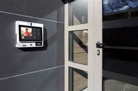 3 Best Keyless Entry Systems For Apartments And Businesses