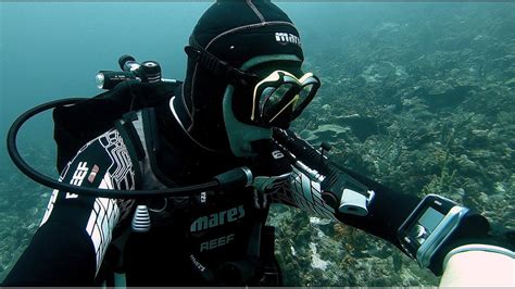 Scuba Diving Equipment Review Mares Genius Dive Computer Youtube