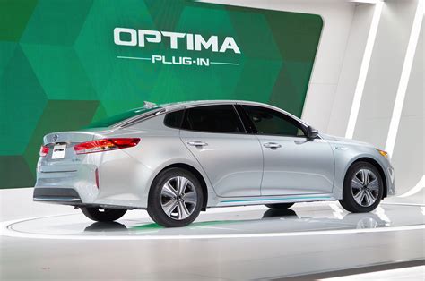 2017 Kia Optima Hybrid Brings Improved Efficiency New Plug In Model
