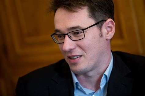 Gergely szilveszter karácsony ([ˈkɒrɑ̈ːt͡ʃoɲ ˌɡerɡej ˌsilvɛstɛr) (born 11 june 1975) is a hungarian political scientist, politician, member of the national assembly (mp) from 2010 to 2014 and current mayor of budapest. Karácsony drámai hangú videóüzenetben számolt be a ...