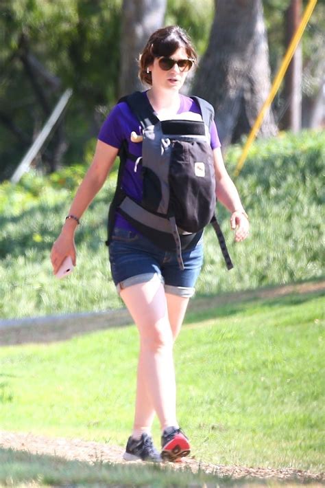 Sep 24, 2019 · zooey deschanel's kids come first frederick m. Zooey Deschanel Kids : Zooey Deschanel goes on hike with ...
