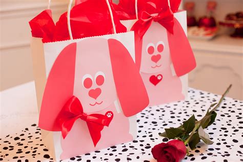 Check spelling or type a new query. Valentine's Day "Doggie" Bags for Gift Giving - Frog ...