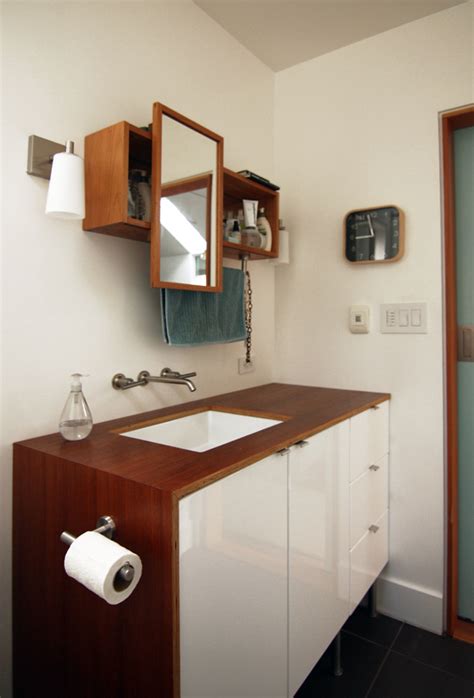 Create a comfy floating vanity of ikea lack shelves. bathroom follow-up : CHEZERBEY