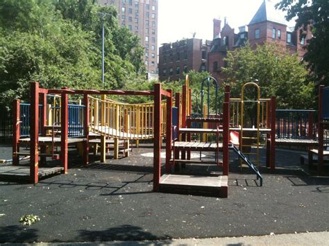 New York City Park Hopper Tompkins Square Park Avenue B