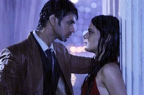 Ranveer Ishaanis Romance In ‘rain In Meri Aashiqui Tum Se Hi