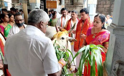 ಕಾಳಹಸ್ತಿ ದೇವಾಲಯದಲ್ಲಿ ವಿಶೇಷ ಪೂಜೆ ಸಲ್ಲಿಸಿದ ಎಚ್ ಡಿ ರೇವಣ್ಣ Hd Revanna Visits Kalahasti Temple