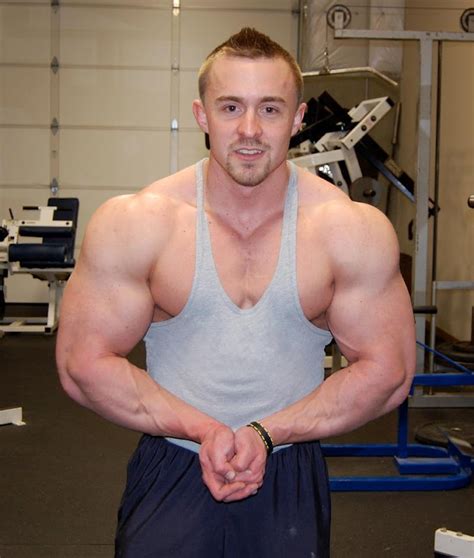 World Bodybuilders Pictures Flex Those Showing Biceps After Gym Practice