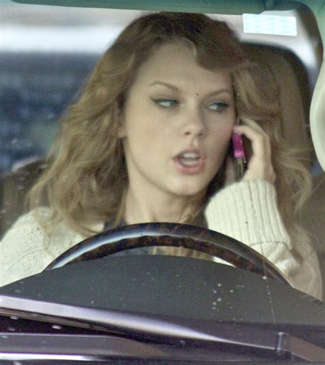 Taylor Swift Texting Harry Styles — Heartbroken After Break Up