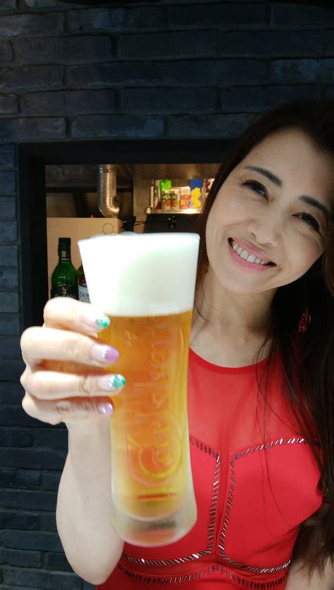 北条麻妃 On Twitter Rt Ken25673202 東京のbar麻妃では、麻妃さんが生ビールを注いでくれます🍺