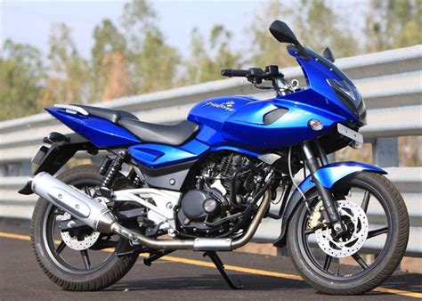 Bajaj had launched the pulsar 220 s dtsi as an upgrade to its famous pulsar 200 dtsi, the company had decided to put the tried and tested 220cc engine of pulsar 220 bajaj pulsar 220 s dtsi specifications. Bajaj Pulsar 220 F 3-Quarter Front 'Blue'