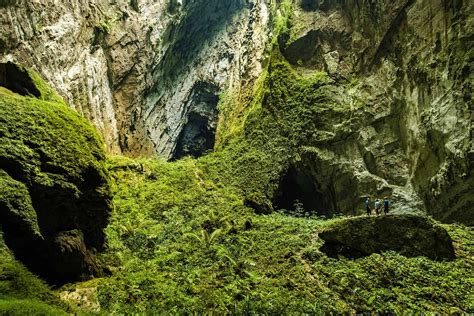 Exploring Vietnams Hang Son Doong The Largest Cave On Earth Cookson