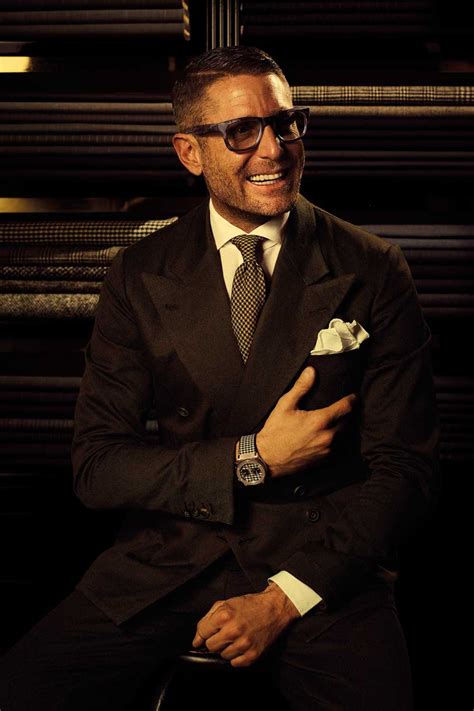 Tras años abonado a la polémica, el rebelde del clan agnelli, lapo elkann, se significa con el éxito de su marca, italia. FOLLOW HIS LEAD | ROX MAGAZINE