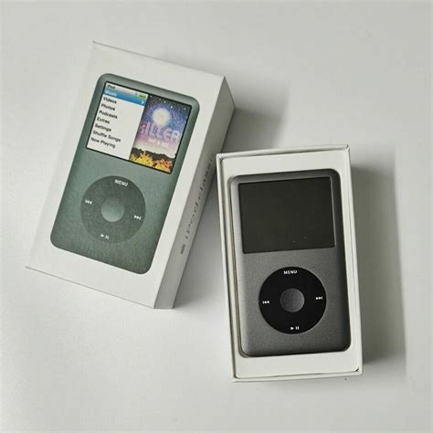 New Apple Ipod Classic 7th Gen Silver And Black 120gb 160gb Sealed