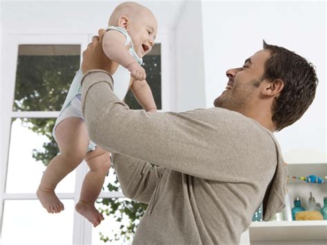Fatherhood Lowers Levels Of Testosterone Americas Gulf News