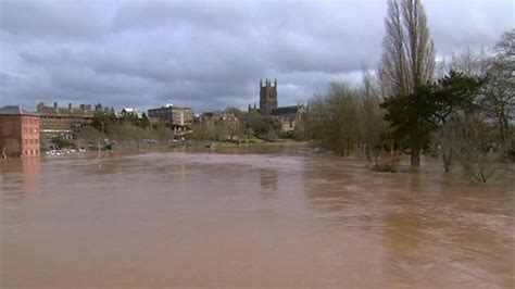 Uk Floods Severe Flood Warnings Issued For Thames Bbc News