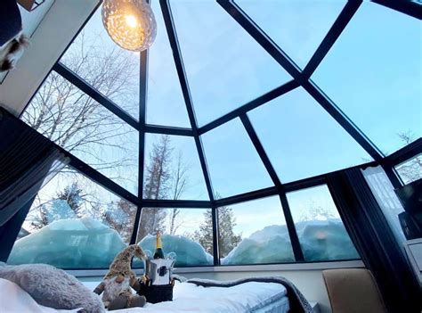 Santas Igloos Arctic Circle Glass Roofs Offer The Best Views