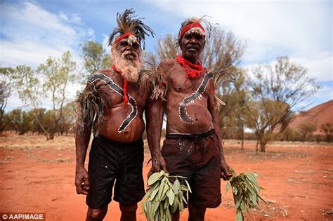 Aboriginal Community Vows To Cut Tourist Access To Australias Uluru