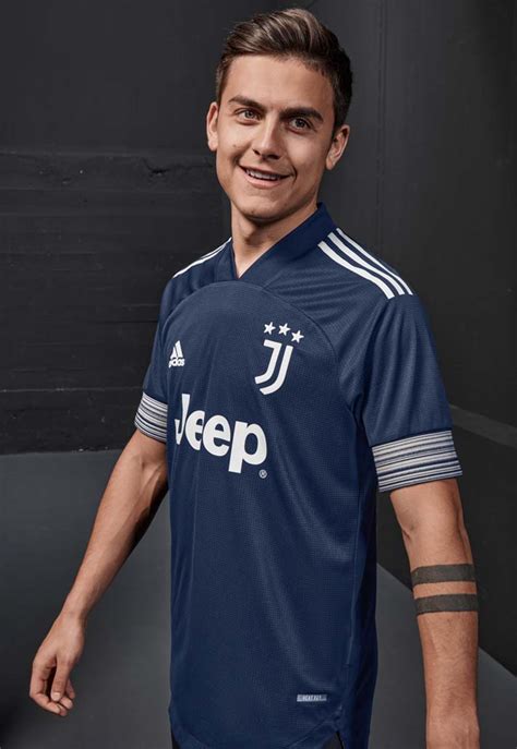 Transfer talk has the latest. Juventus uitshirt 2020-2021 - Voetbalshirts.com