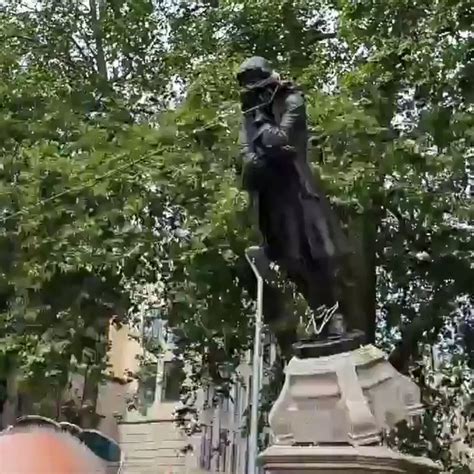 Blm Protesters Topple Statue Of Bristol Slave Trader Edward Colston