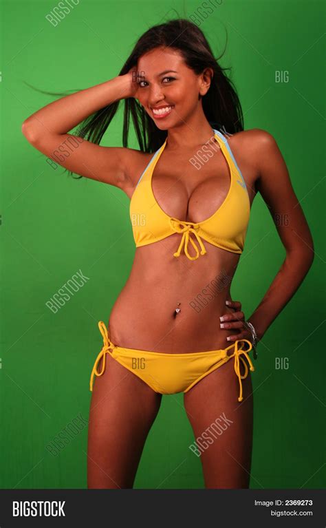 yellow bikini green background my xxx hot girl