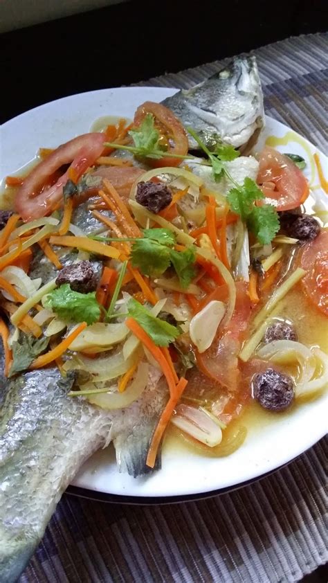 Resipi dan cara masak siakap stim limau seperti menu absolute thai. Resipi Ikan Siakap Stim Asam Boi - Resepi Bergambar