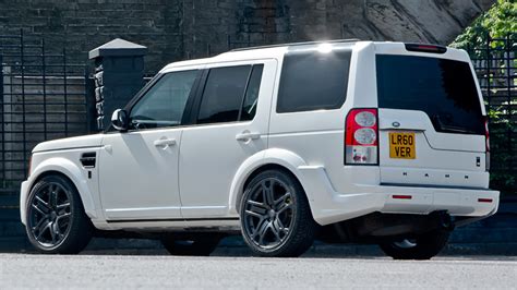 A Kahn Design Refines The Land Rover Discovery