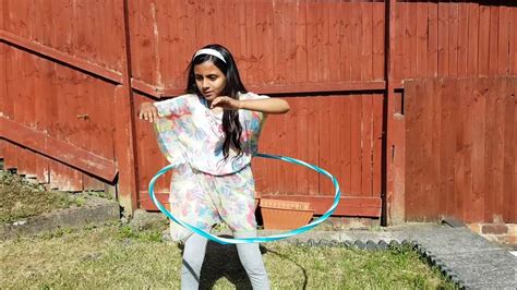 Hula Hoop طفلة تحترف هيلاهوب Youtube