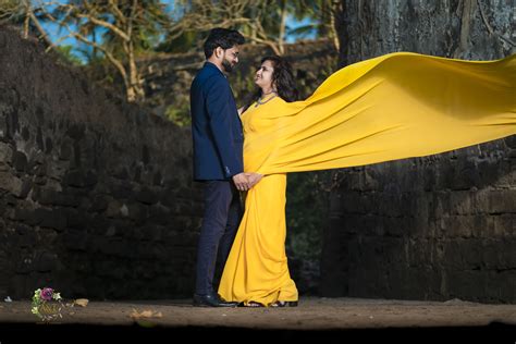 It isn't rare to see couples happily reminisce their initial chemistry and relive that spark during a shoot. Best Pre-wedding in Alibag | Pre wedding shoot ideas, Wedding shoot, Wedding photoshoot