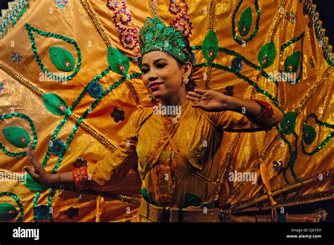 Traditional Dance Performance Yangon Myanmar Stock Photo Alamy
